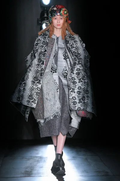 Look 12